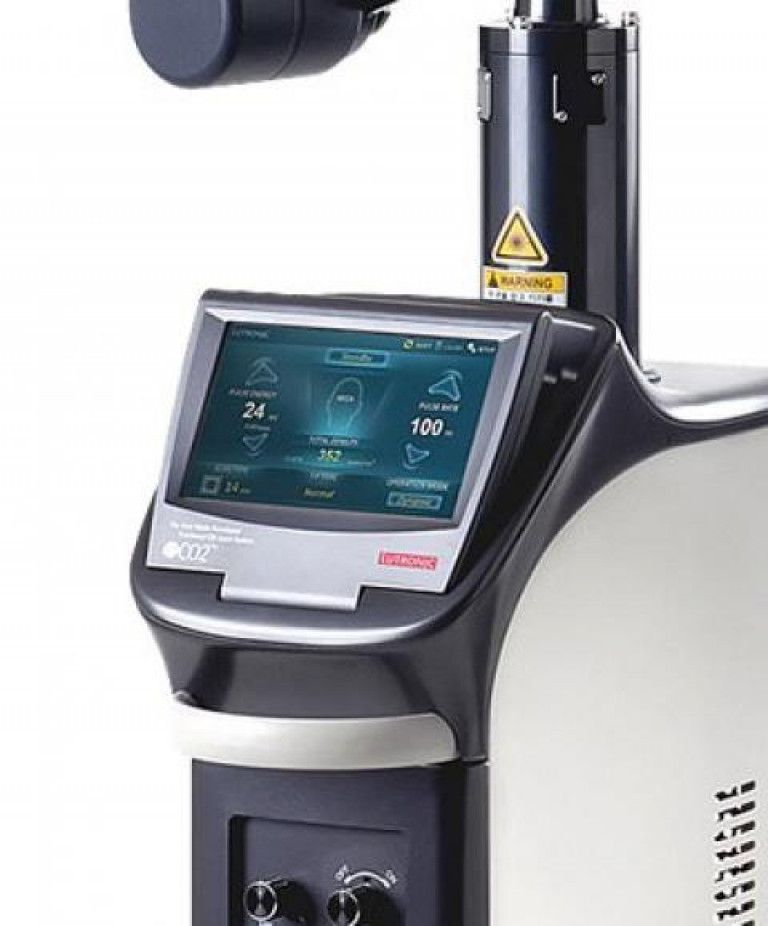 Máy eCO2 Lutronic - phòng khám Doctor Acnes