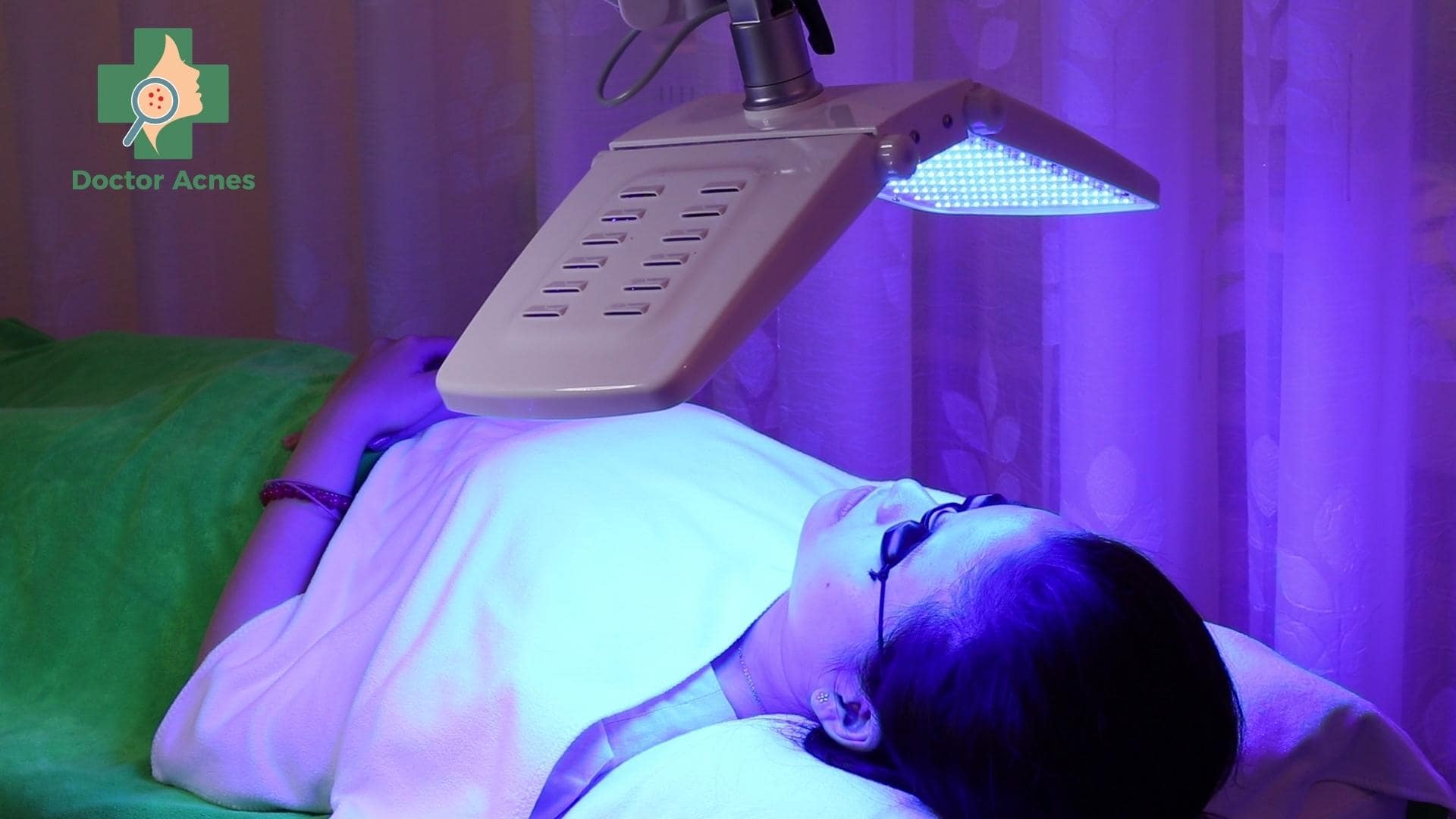 Liệu pháp ánh sáng xanh được coi là an toàn khi sử dụng cho phụ nữ mang thai và cho con bú